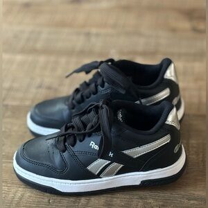 HEELYS Reebok Unisex Wheeled Heel Shoe Unisex/Boy’s Sz-1 Little Kids-Black/White
